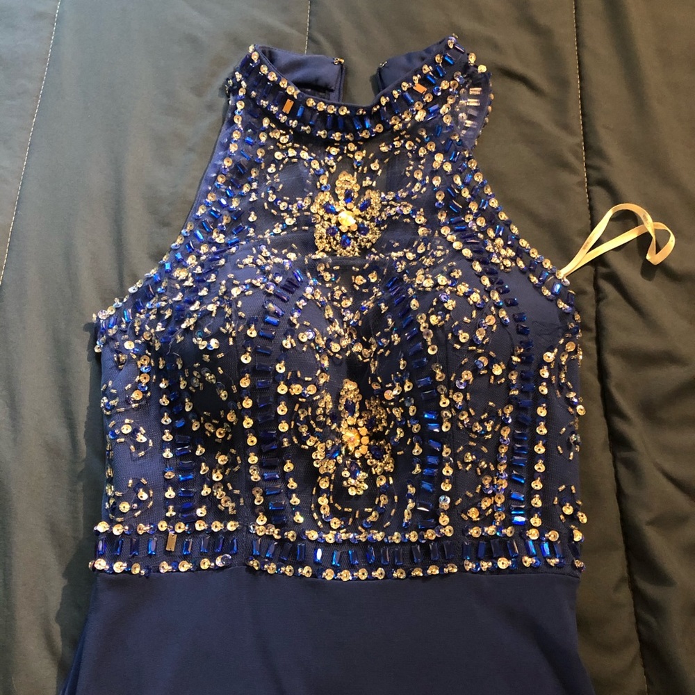 Prom Dress - Picture 2 of 7